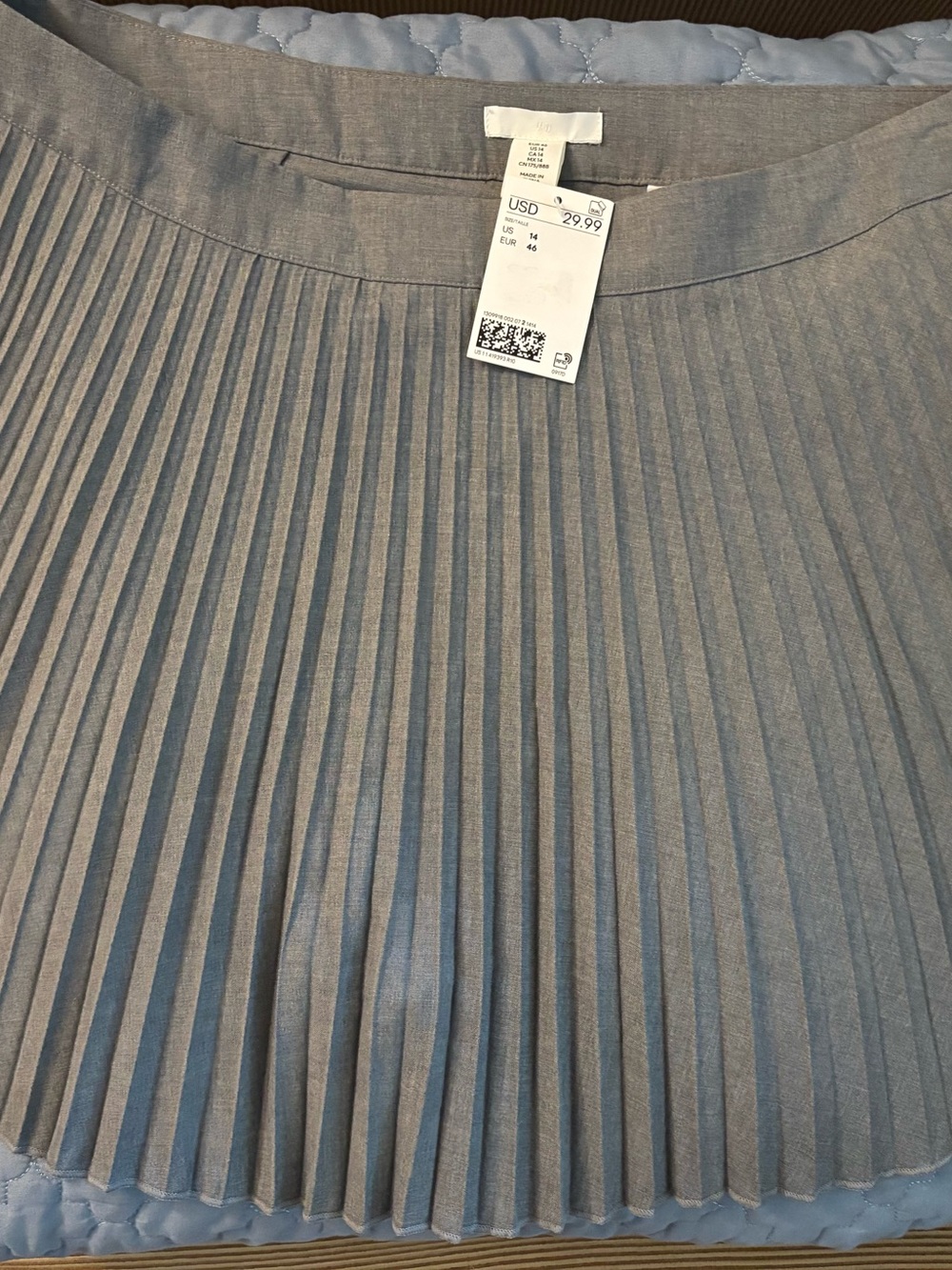 Divided Pleated A-Line Skirt in Light Gray